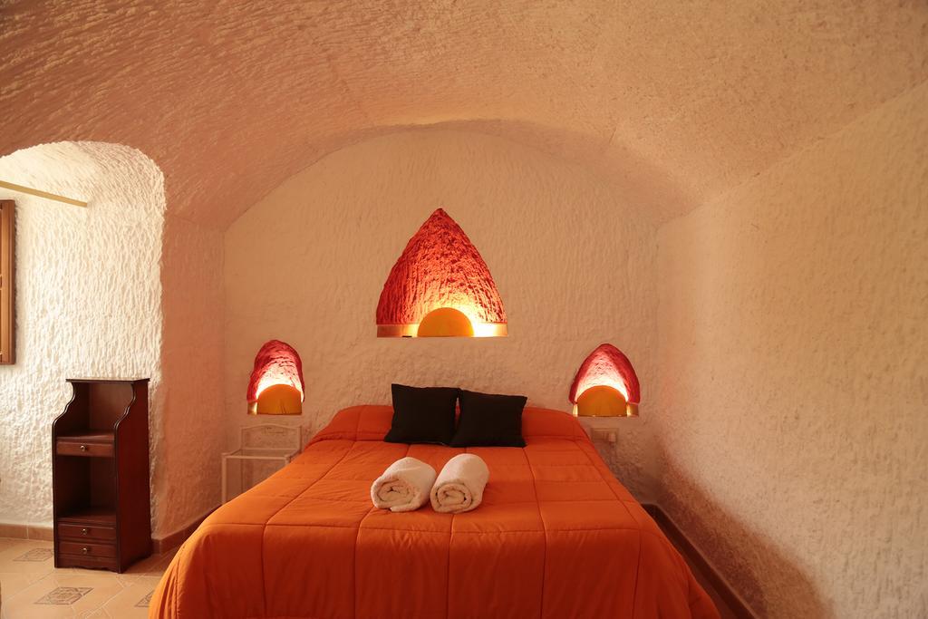 Cuevas La Chumbera Guest House Benalúa de Guadix Eksteriør bilde