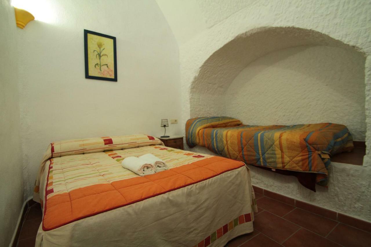 Cuevas La Chumbera Guest House Benalúa de Guadix Eksteriør bilde
